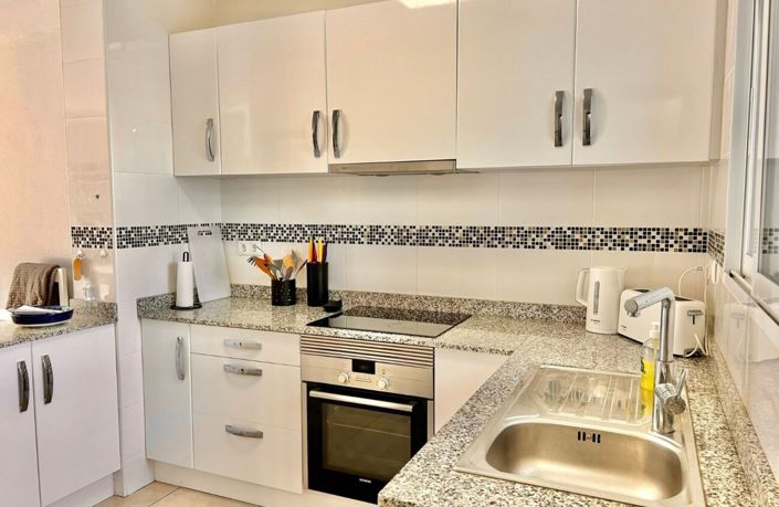 Image No.13-3 Bed Townhouse for sale