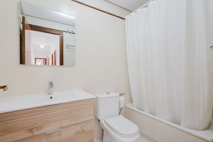 Image No.22-4 Bed Apartment for sale