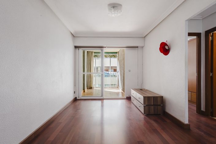 Image No.8-3 Bed Apartment for sale