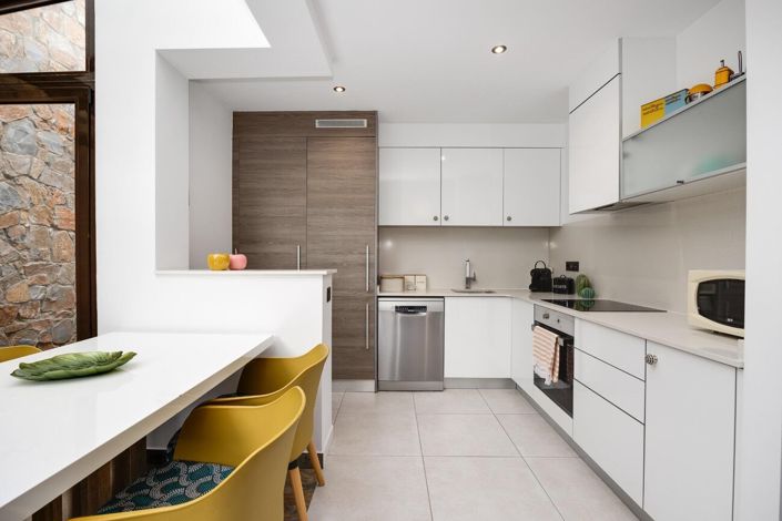 Image No.17-2 Bed Townhouse for sale