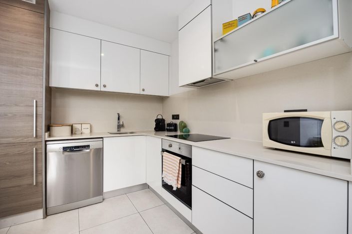 Image No.19-2 Bed Townhouse for sale