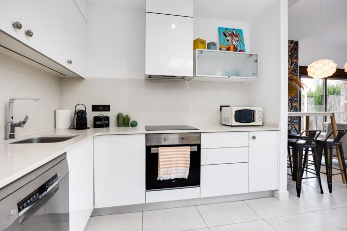 Image No.20-2 Bed Townhouse for sale