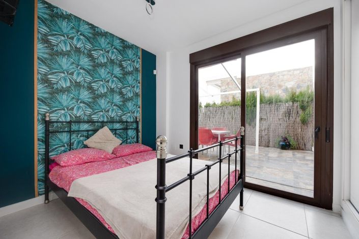 Image No.22-2 Bed Townhouse for sale