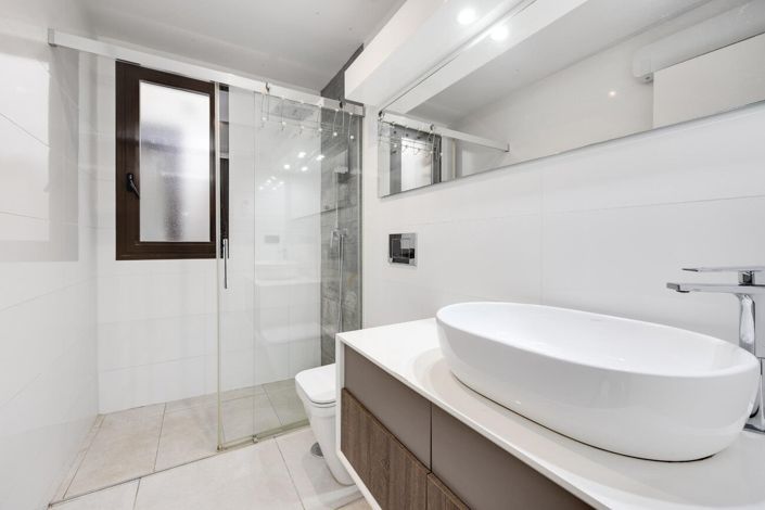 Image No.26-2 Bed Townhouse for sale