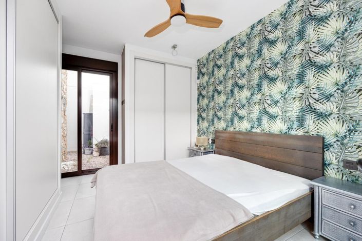 Image No.28-2 Bed Townhouse for sale