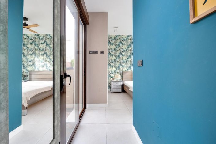 Image No.29-2 Bed Townhouse for sale