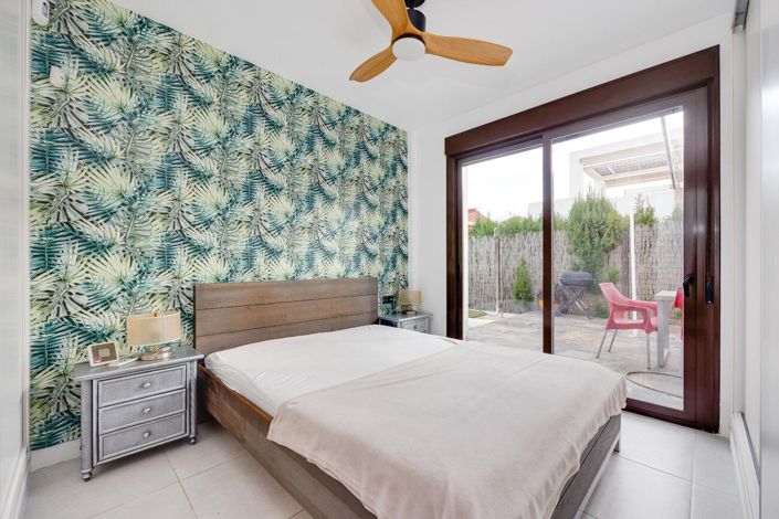 Image No.35-2 Bed Townhouse for sale