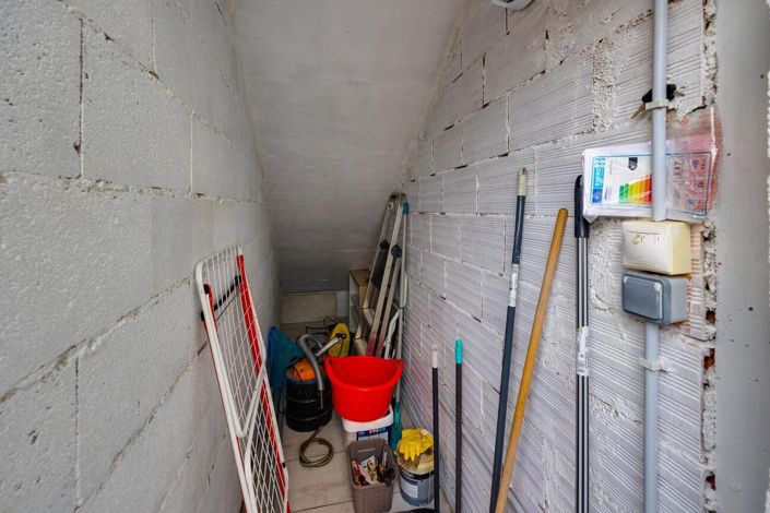 Image No.40-2 Bed Townhouse for sale