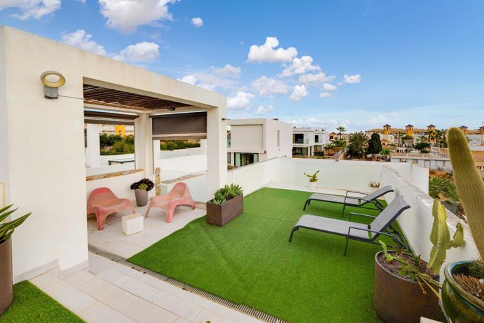 Image No.43-2 Bed Townhouse for sale