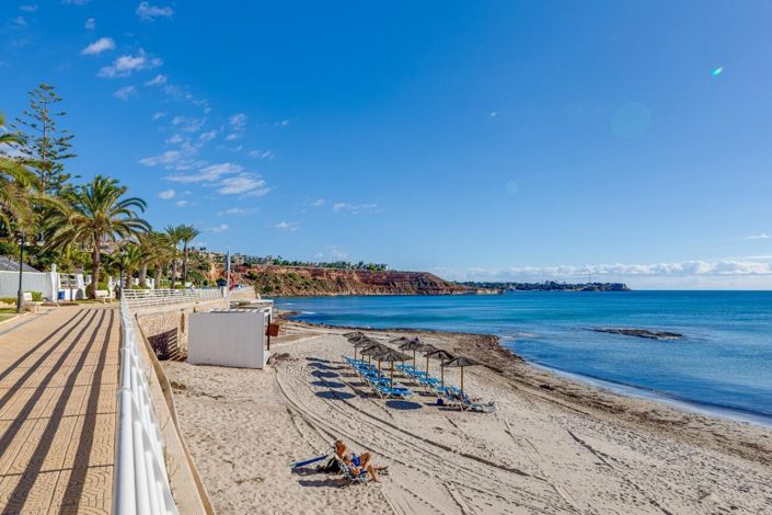 Image No.48-2 Bed Townhouse for sale