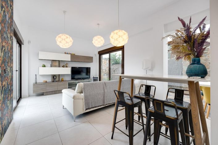 Image No.7-2 Bed Townhouse for sale