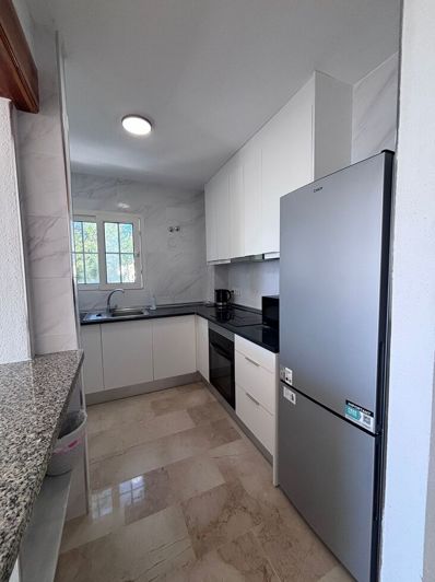 Image No.7-2 Bed Property for sale