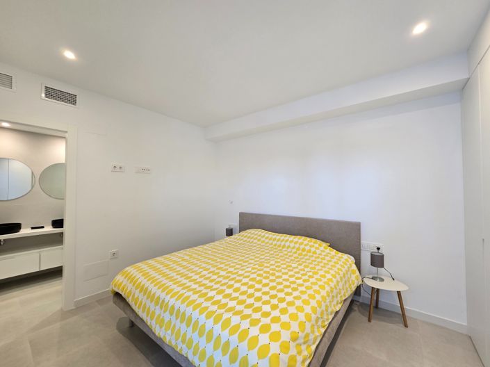 Image No.17-2 Bed Apartment for sale