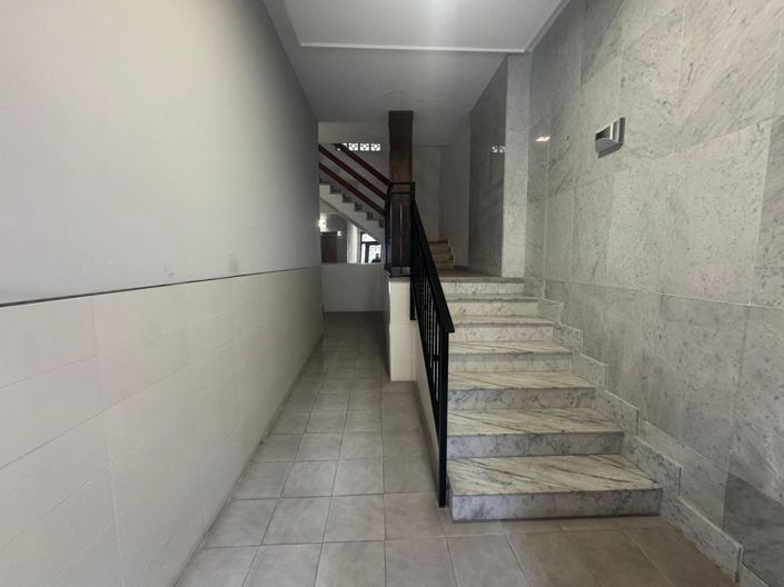 Image No.22-3 Bed Apartment for sale