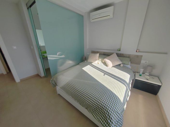 Image No.12-3 Bed Apartment for sale