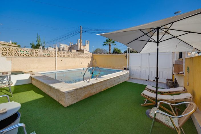 Image No.3-4 Bed Townhouse for sale