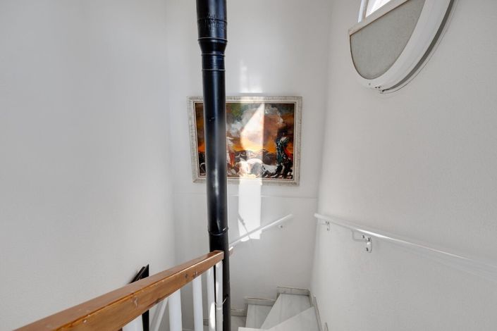 Image No.35-4 Bed Townhouse for sale