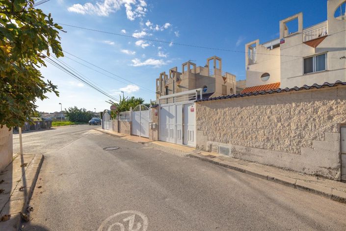 Image No.44-4 Bed Townhouse for sale