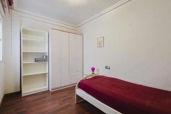 Image No.17-3 Bed Apartment for sale