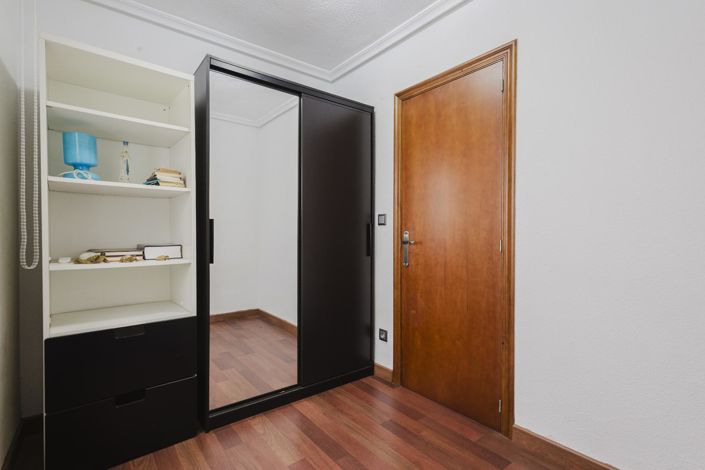 Image No.22-3 Bed Apartment for sale