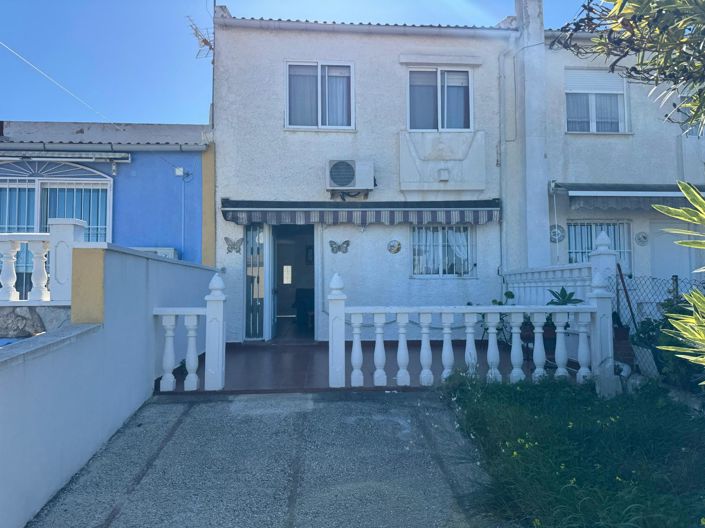 Image No.37-3 Bed Townhouse for sale