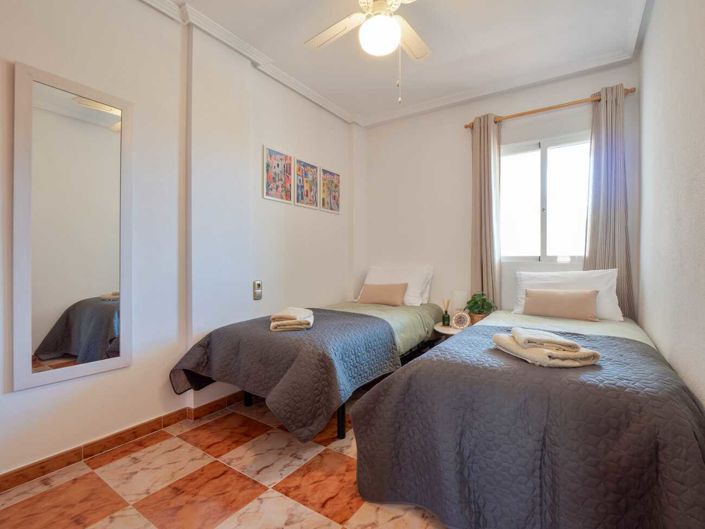 Image No.12-2 Bed Property for sale