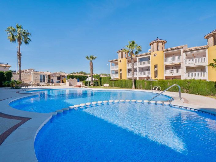 Image No.17-2 Bed Property for sale