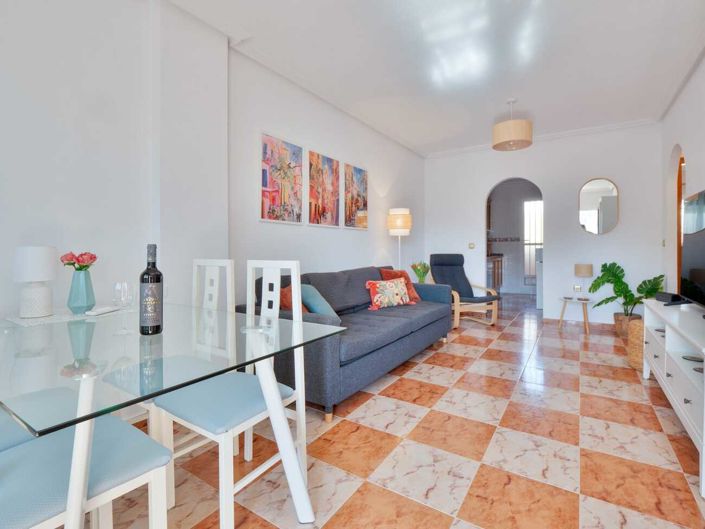 Image No.4-2 Bed Property for sale