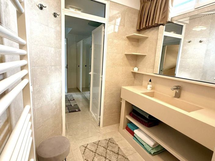 Image No.32-4 Bed Villa for sale