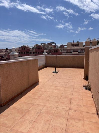 Image No.22-3 Bed Townhouse for sale