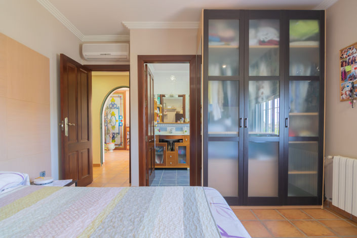 Image No.12-7 Bed Villa for sale