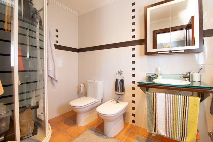 Image No.17-7 Bed Villa for sale