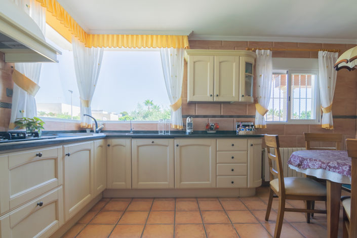 Image No.7-7 Bed Villa for sale