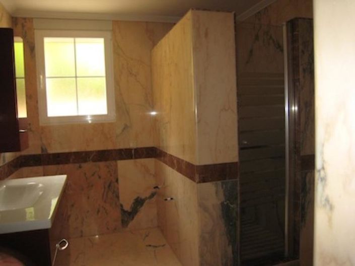 Image No.15-6 Bed Villa for sale