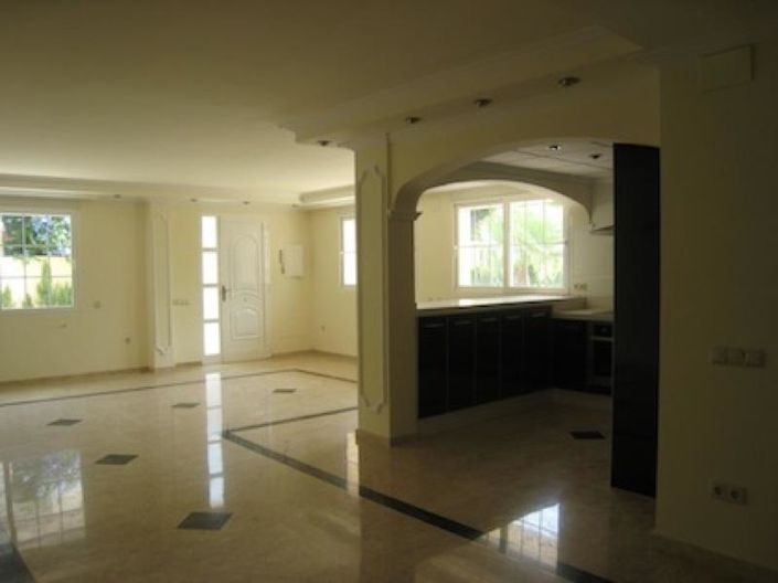 Image No.5-6 Bed Villa for sale