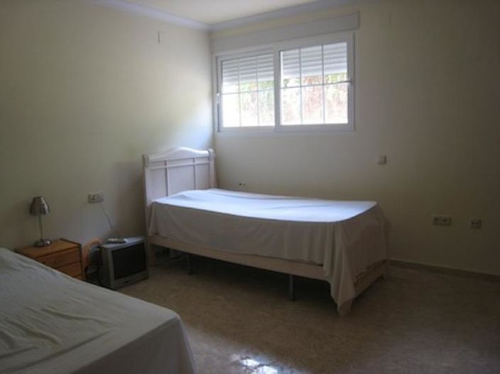 Image No.8-6 Bed Villa for sale