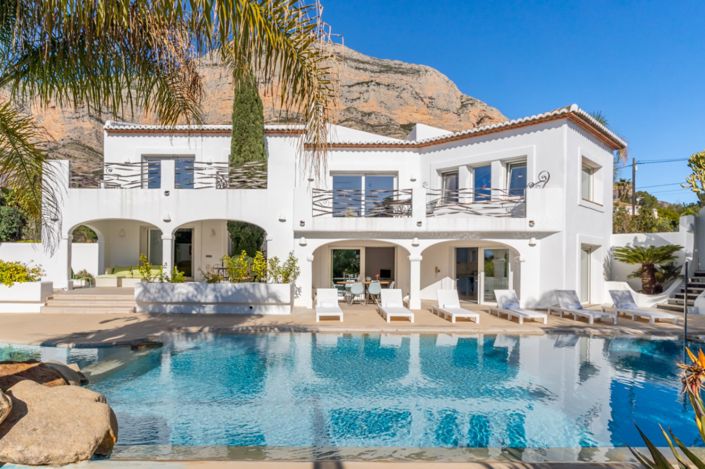 Image No.2-5 Bed Villa for sale