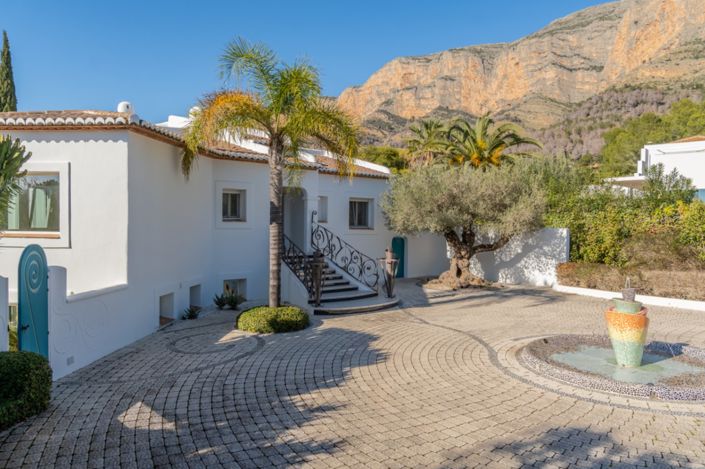 Image No.6-5 Bed Villa for sale