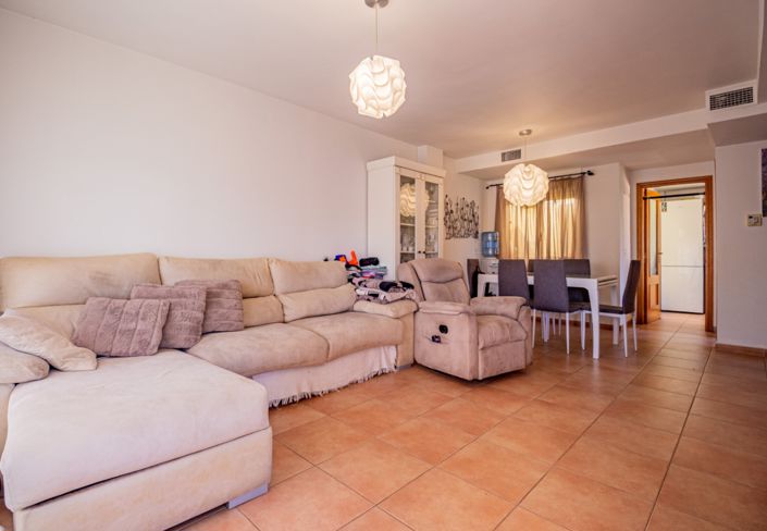 Image No.3-4 Bed Villa for sale