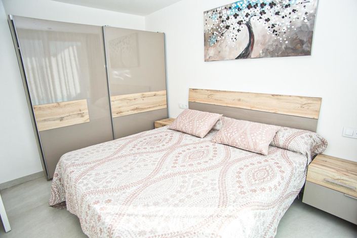 Image No.12-2 Bed Apartment for sale