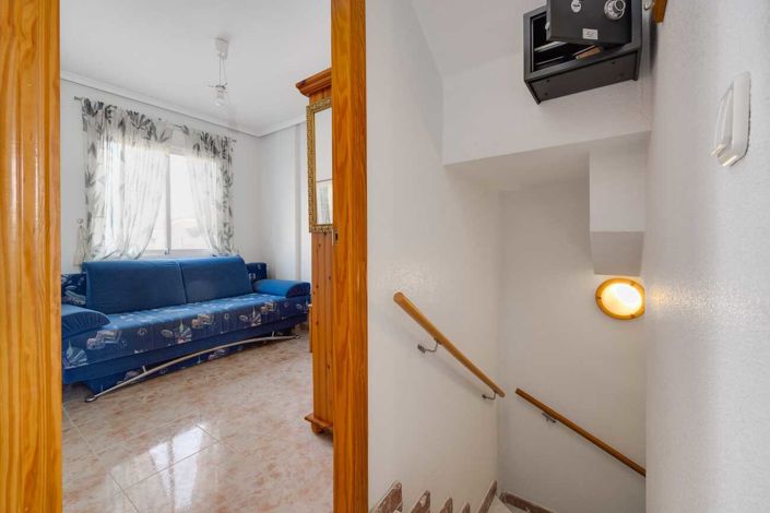Image No.15-3 Bed Townhouse for sale