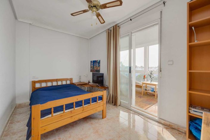 Image No.20-3 Bed Townhouse for sale