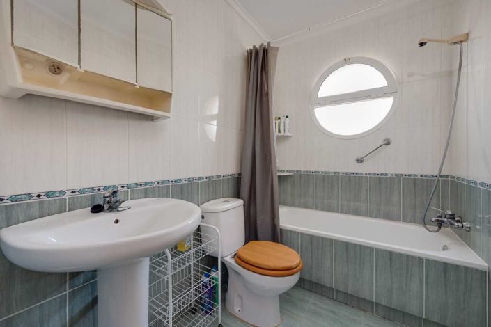 Image No.23-3 Bed Townhouse for sale