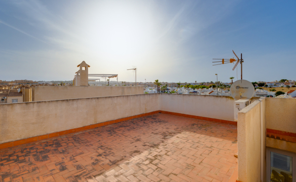 Image No.29-3 Bed Townhouse for sale