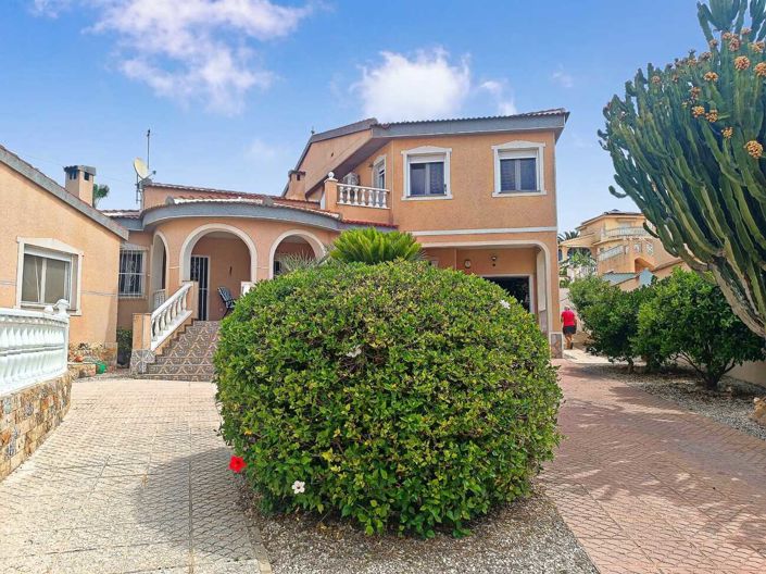 Image No.20-5 Bed Villa for sale