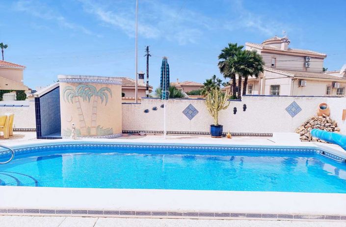 Image No.5-5 Bed Villa for sale