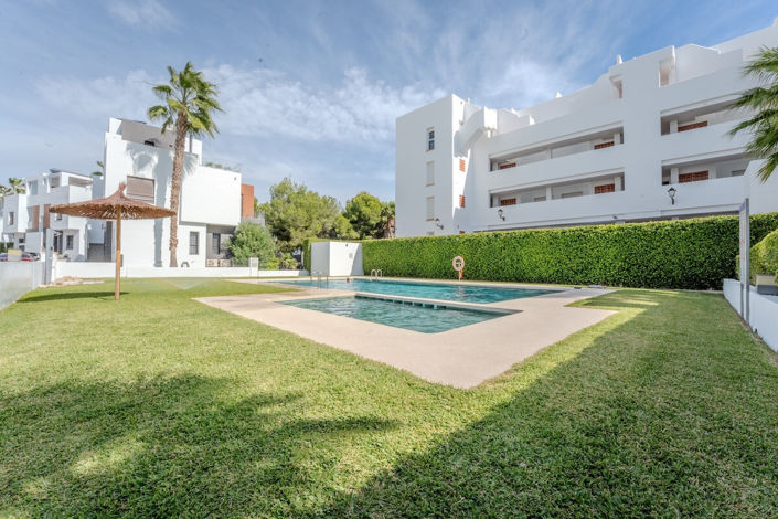 Image No.18-2 Bed Townhouse for sale