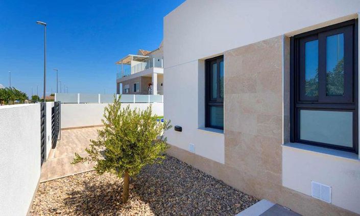 Image No.23-3 Bed Quad for sale