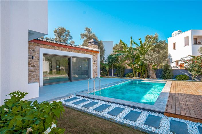 Image No.1-3 Bed Villa for sale