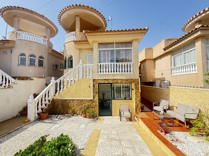 Image No.1-Villa de 4 chambres à vendre à Villamartin